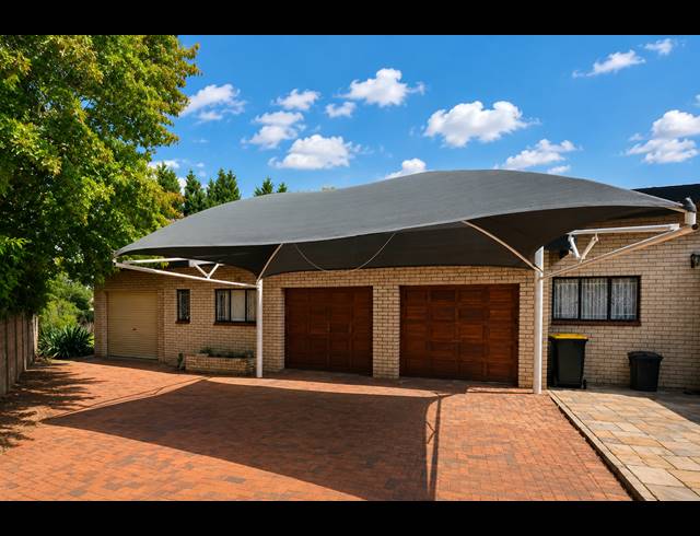 4 BEDROOM HOUSE FOR SALE IN THREE RIVERS EAST
